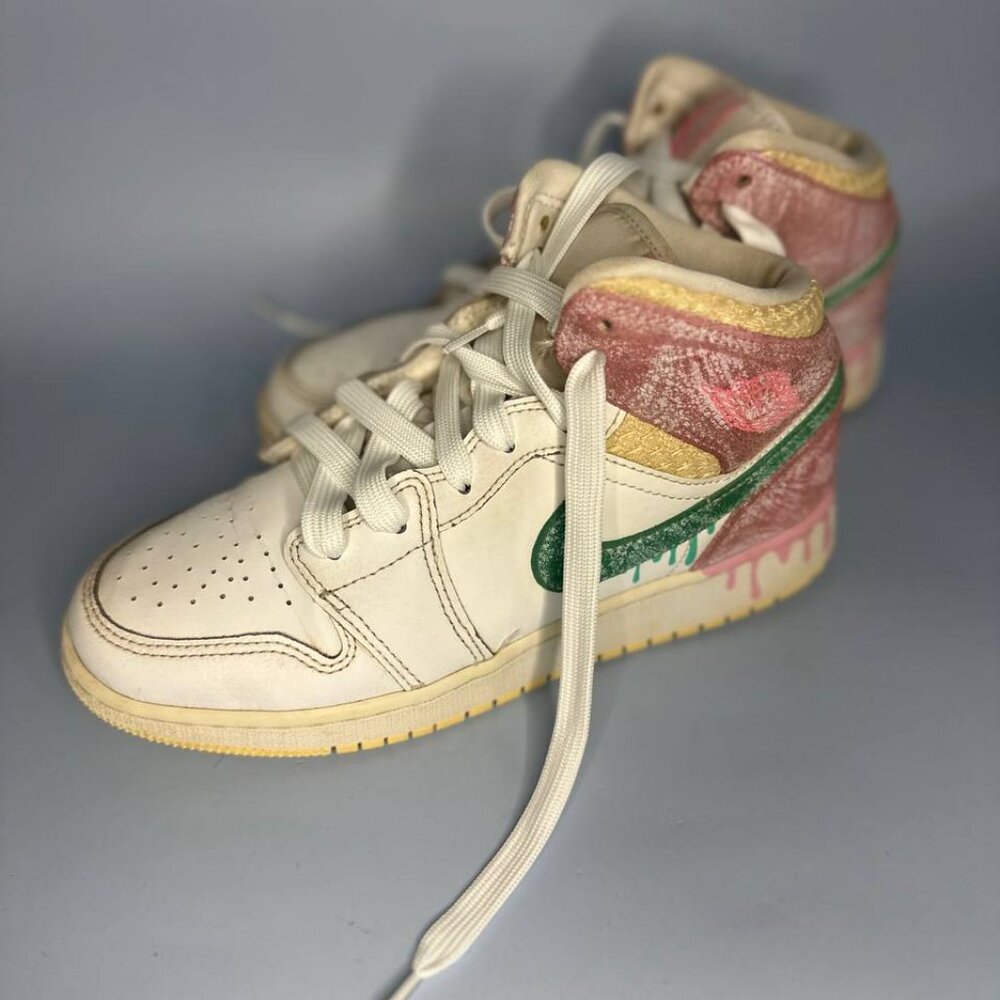 Jordan Air Jordan 1 Mid SE Ice Cream GS size 5.5 Big kids (Women 7) - Picture 6 of 7